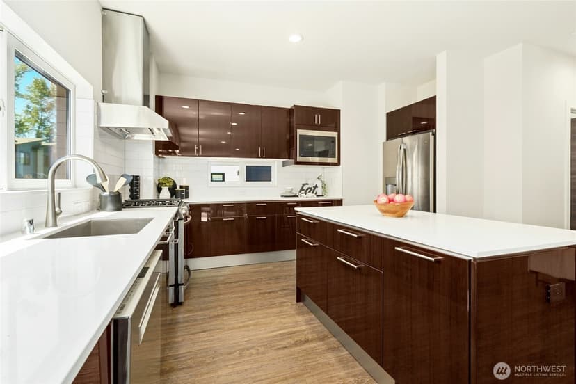 Property photo for 537 Glacier Walk SE, Sammamish photo 12