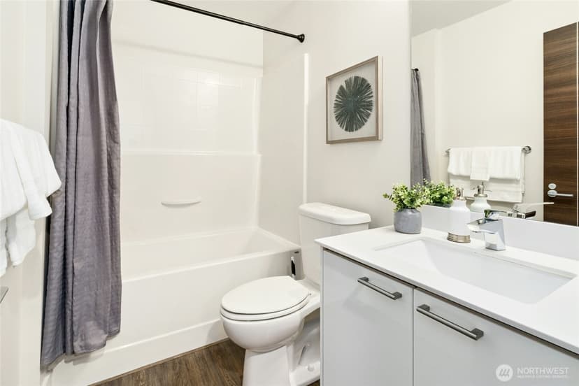 Property photo for 537 Glacier Walk SE, Sammamish photo 32