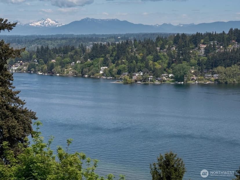 Property photo for 13522 40th Avenue NE, Seattle photo 37