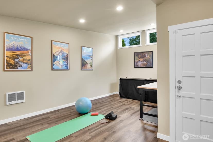 Property photo for 13522 40th Avenue NE, Seattle photo 15
