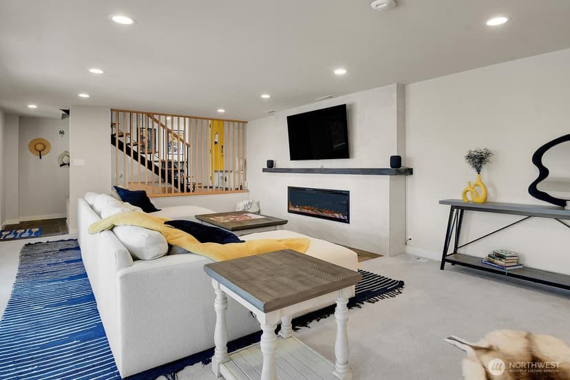 Property photo for 13522 40th Avenue NE, Seattle photo 6