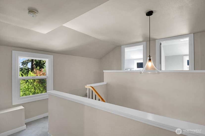 Property photo for 13522 40th Avenue NE, Seattle photo 24