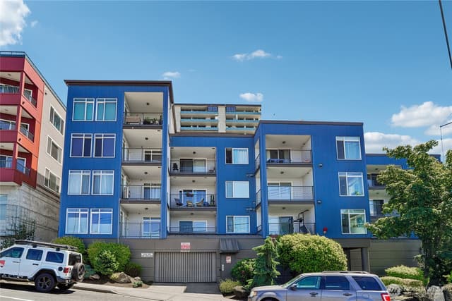 Property photo for 500 Elliott Avenue W #205, Seattle photo 2