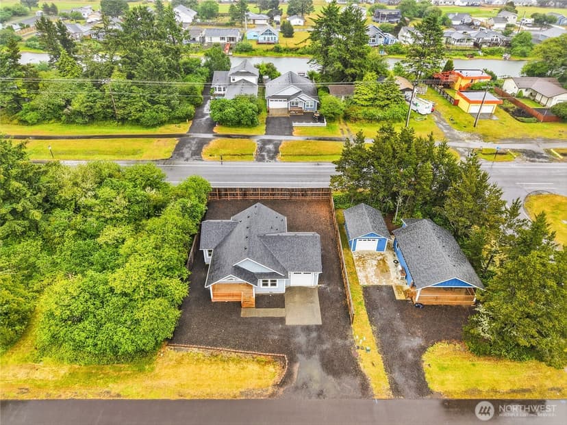 Property photo for 410 Ensign Avenue NW, Ocean Shores photo 38