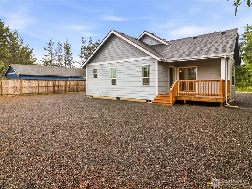 Property photo for 410 Ensign Avenue NW, Ocean Shores photo 35
