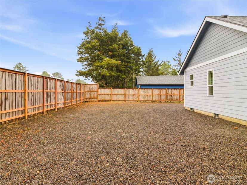 Property photo for 410 Ensign Avenue NW, Ocean Shores photo 36