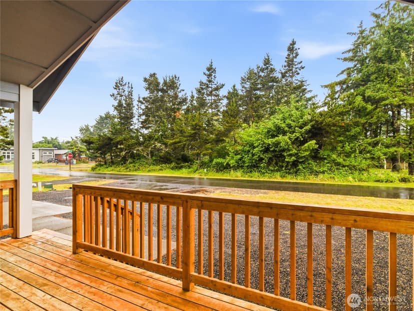 Property photo for 410 Ensign Avenue NW, Ocean Shores photo 5