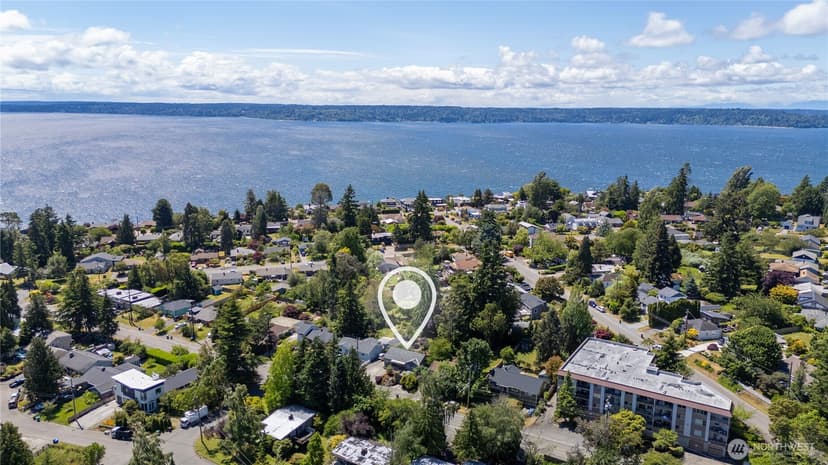 Property photo for 11239 35th Avenue SW, Seattle photo 6