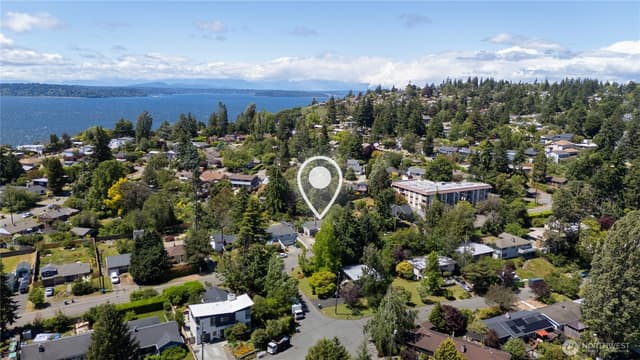 Property photo for 11239 35th Avenue SW, Seattle photo 5