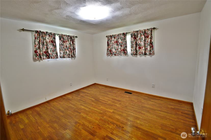 Property photo for 3218 114th Avenue E, Edgewood photo 11