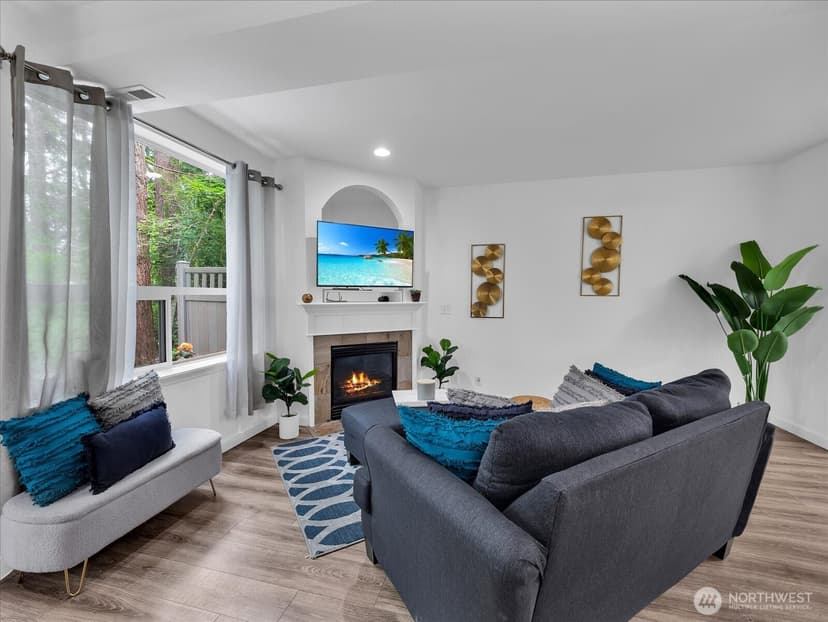 Property photo for 12530 Admiralty Way #C102, Everett photo 5