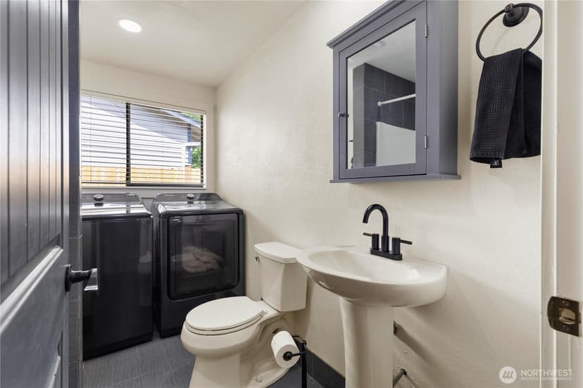 Property photo for 1319 Maple Avenue, Snohomish photo 16