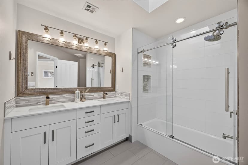 Property photo for 25720 NE 4th Place, Sammamish photo 27