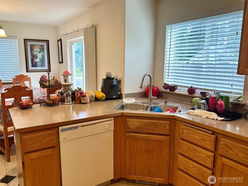 Property photo for 18416 80th Avenue Ct E, Puyallup photo 9