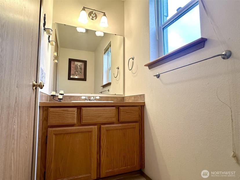 Property photo for 18416 80th Avenue Ct E, Puyallup photo 13