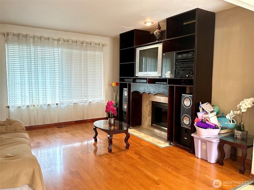 Property photo for 18416 80th Avenue Ct E, Puyallup photo 2