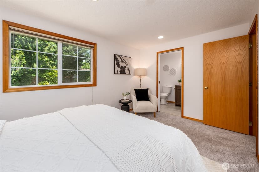 Property photo for 9626 NE 129th Place, Kirkland photo 11
