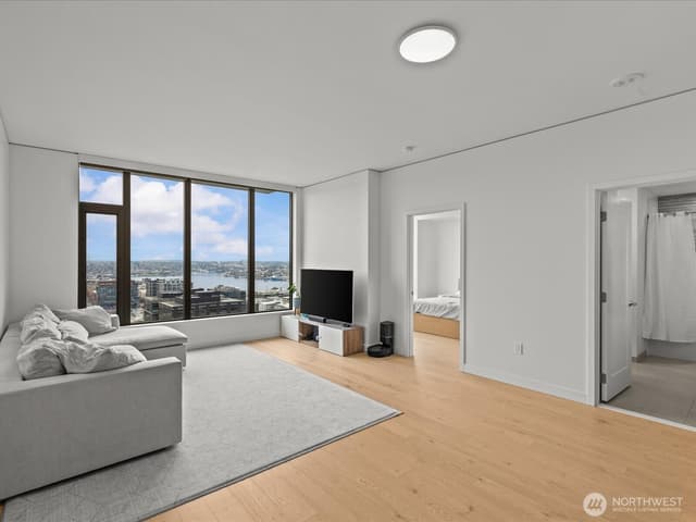 Property photo for 2510 6th Avenue #2410, Seattle photo 4
