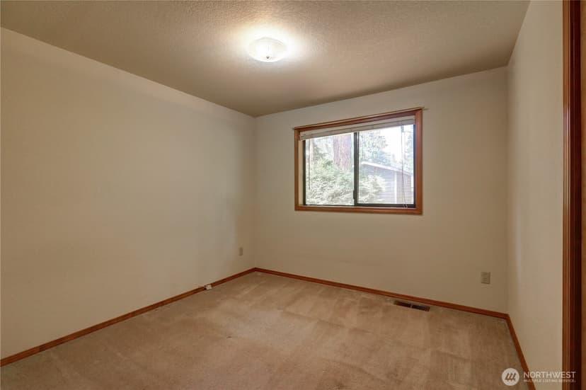 Property photo for 1449 Island Lake Road NW, Silverdale photo 13