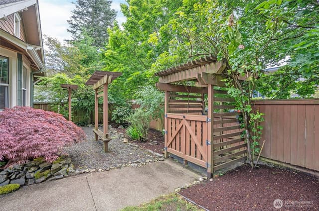 Property photo for 2909 N 7th Street, Tacoma photo 3