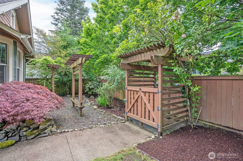Property photo for 2909 N 7th Street, Tacoma photo 3