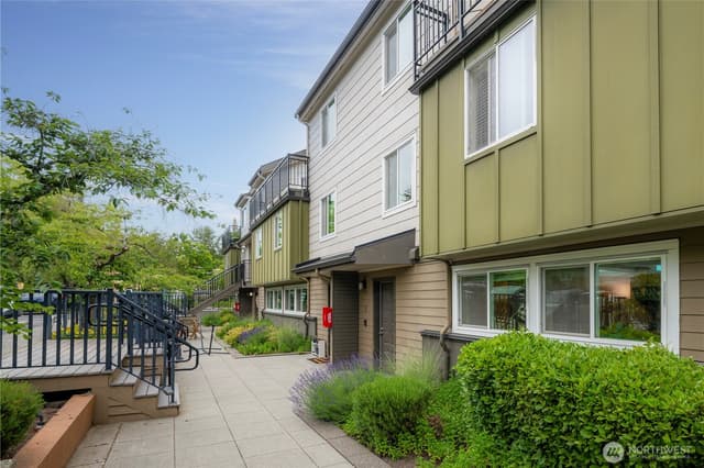 Property photo for 15827 NE Leary Way #B-114, Redmond, WA 98052