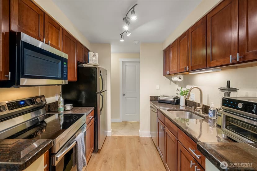 Property photo for 15827 NE Leary Way #B-114, Redmond photo 7