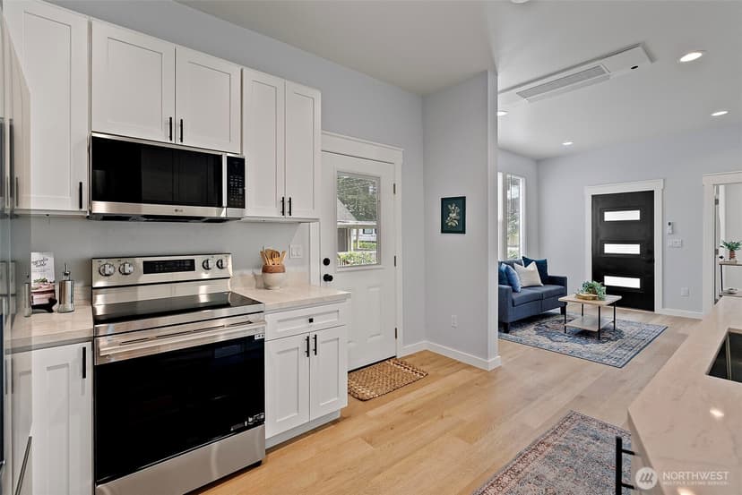 Property photo for 210 S Cambrian Avenue, Bremerton photo 9