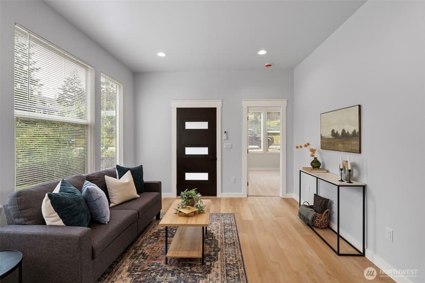 Property photo for 210 S Cambrian Avenue, Bremerton photo 4