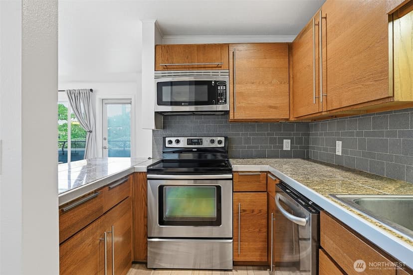 Property photo for 57 Etruria Street #1, Seattle photo 9