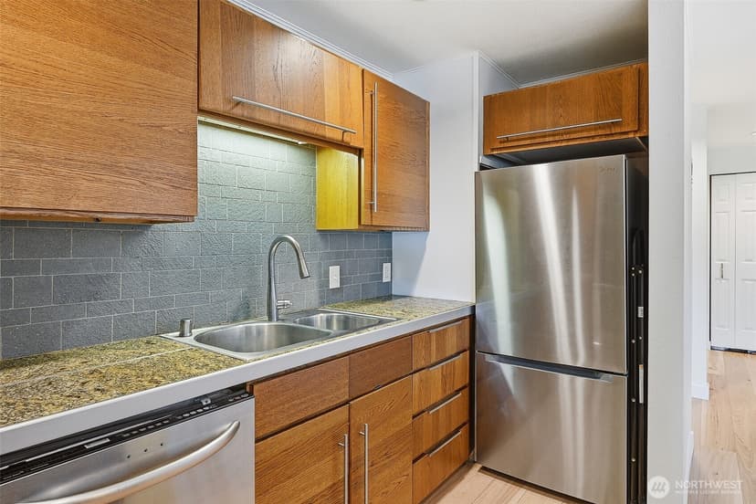 Property photo for 57 Etruria Street #1, Seattle photo 12