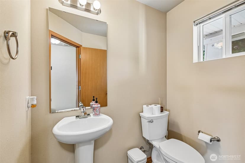 Property photo for 2107 119th Avenue SE, Lake Stevens photo 19