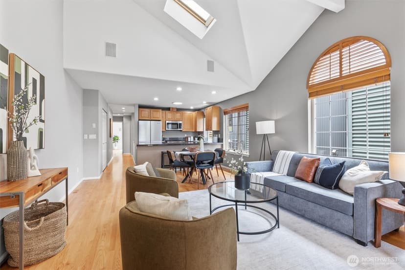 Property photo for 2511 Minor Avenue E, Seattle photo 6