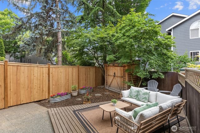 Property photo for 2511 Minor Avenue E, Seattle photo 4