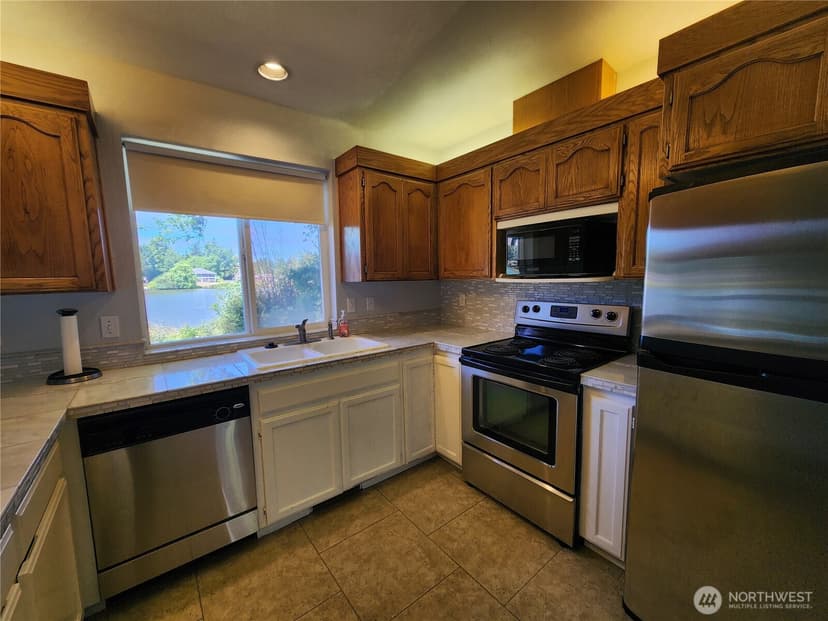 Property photo for 237 Duck Lake Drive NE, Ocean Shores photo 9