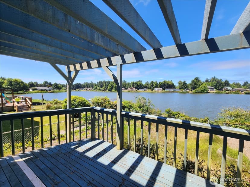 Property photo for 237 Duck Lake Drive NE, Ocean Shores photo 6