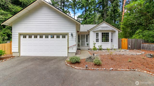 Property photo for 7507 27th Street Ct NW, Gig Harbor photo 2