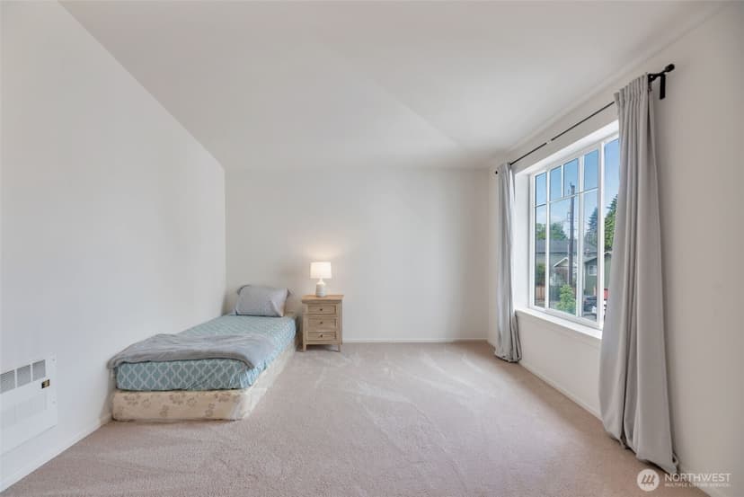 Property photo for 536 N 103rd #A, Seattle photo 9