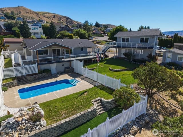 Property photo for 104 Orchard View Drive, Chelan photo 3