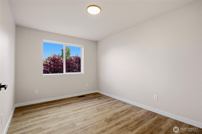 Property photo for 4335 NE 2nd Ct, Renton photo 21