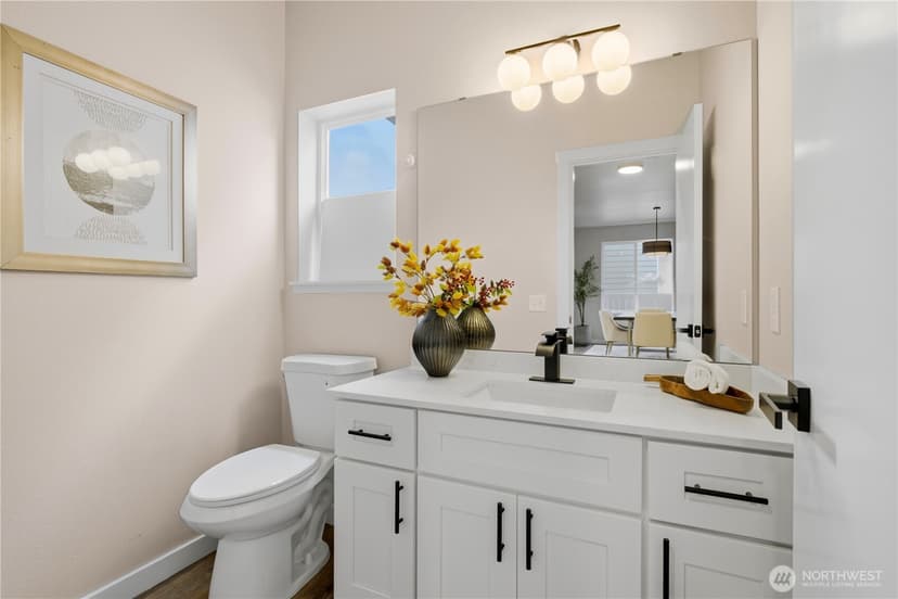 Property photo for 4335 NE 2nd Ct, Renton photo 11