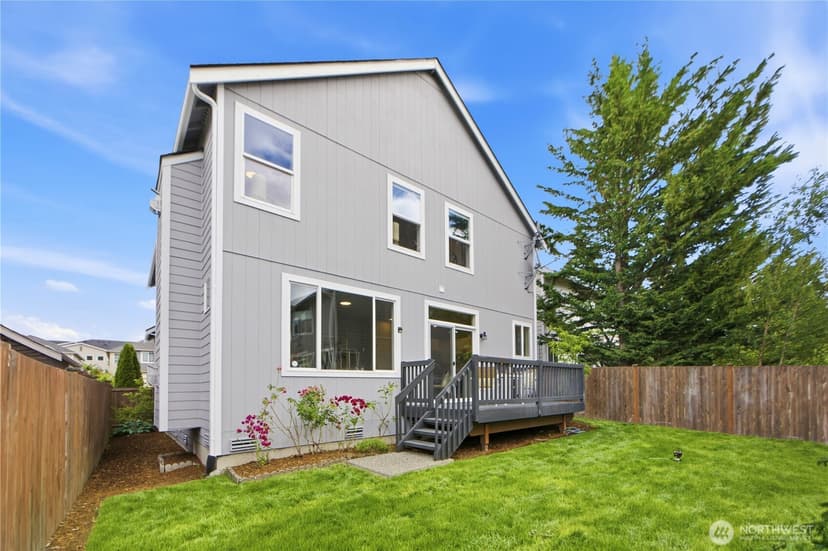 Property photo for 4335 NE 2nd Ct, Renton photo 26