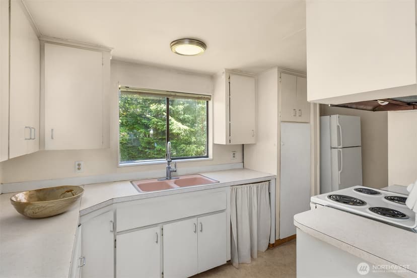 Property photo for 1570 Fort Ward Hill Road NE, Bainbridge Island photo 5