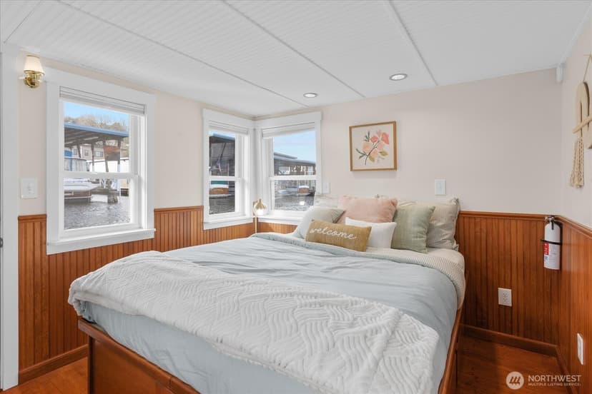 Property photo for 1900 Westlake Avenue N #B20, Seattle photo 15