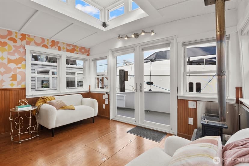Property photo for 1900 Westlake Avenue N #B20, Seattle photo 7