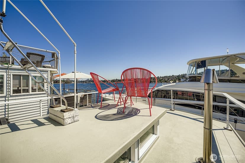 Property photo for 1900 Westlake Avenue N #B20, Seattle photo 28