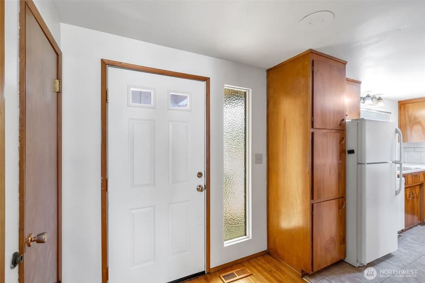 Property photo for 26845 15th Avenue S, Des Moines photo 12