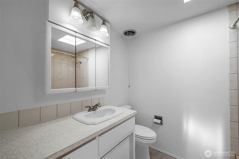 Property photo for 26845 15th Avenue S, Des Moines photo 26