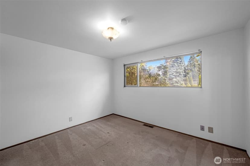 Property photo for 26845 15th Avenue S, Des Moines photo 28