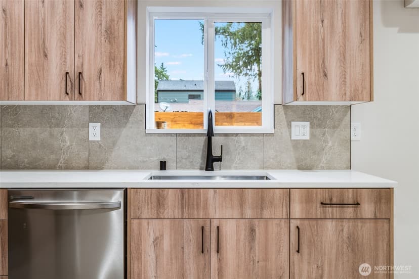 Property photo for 12531 25th Avenue NE #A, Seattle photo 10
